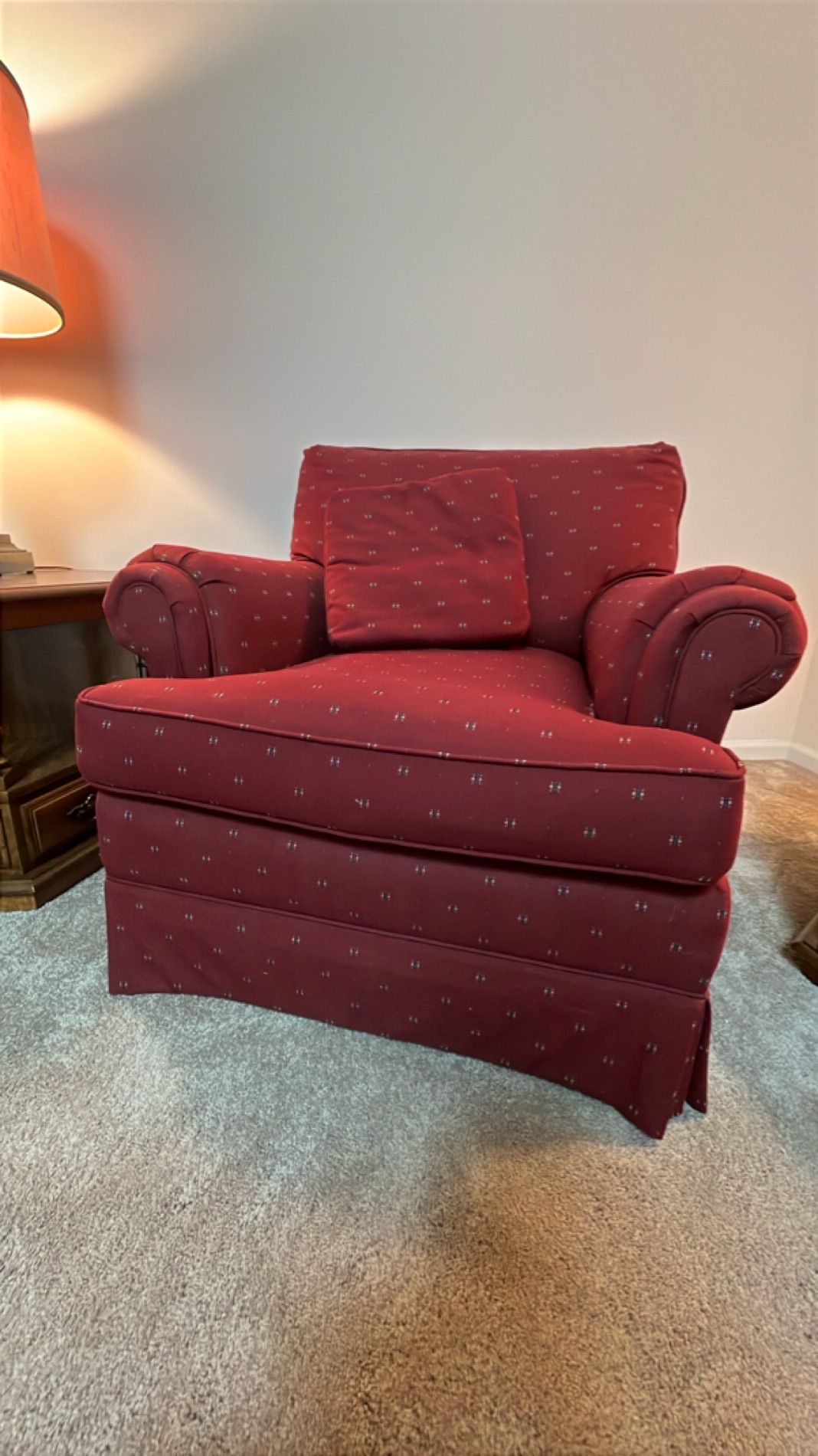 Classic Upholstered Armchair with Pillow