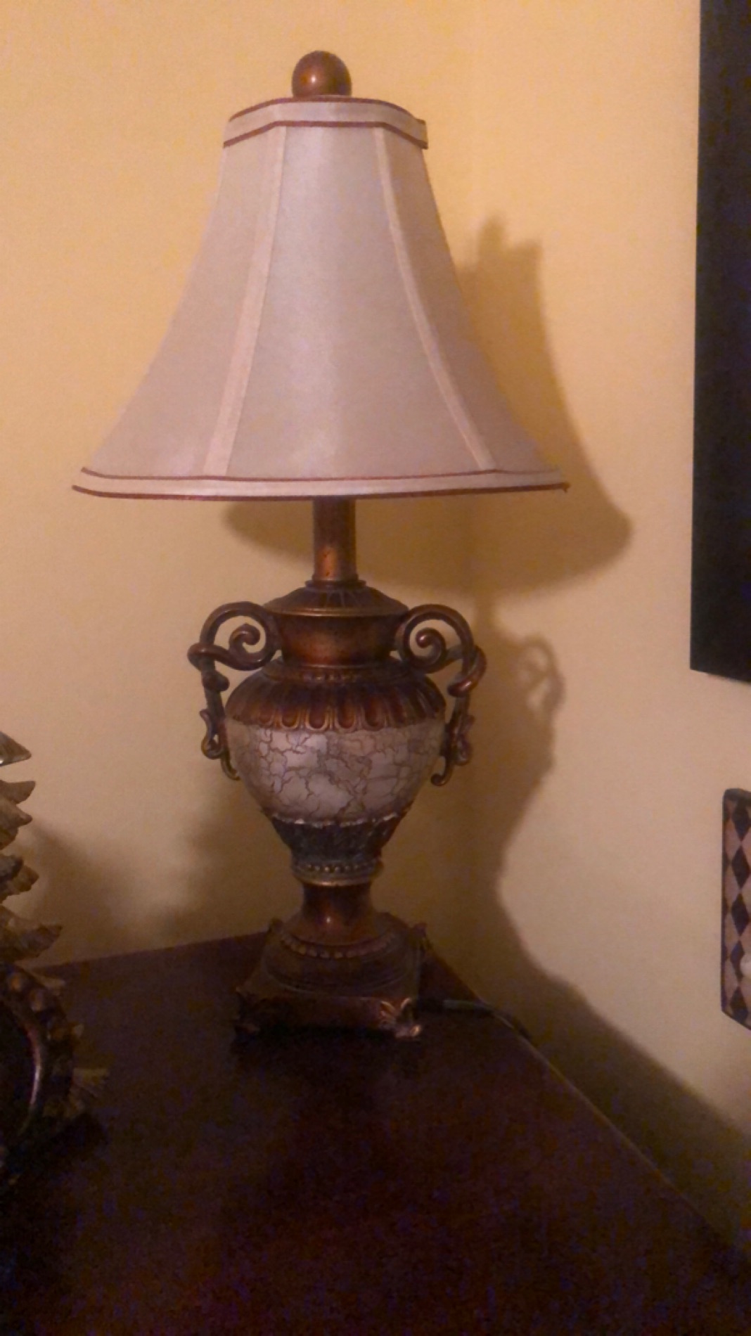 Elegant Decorative Table Lamp