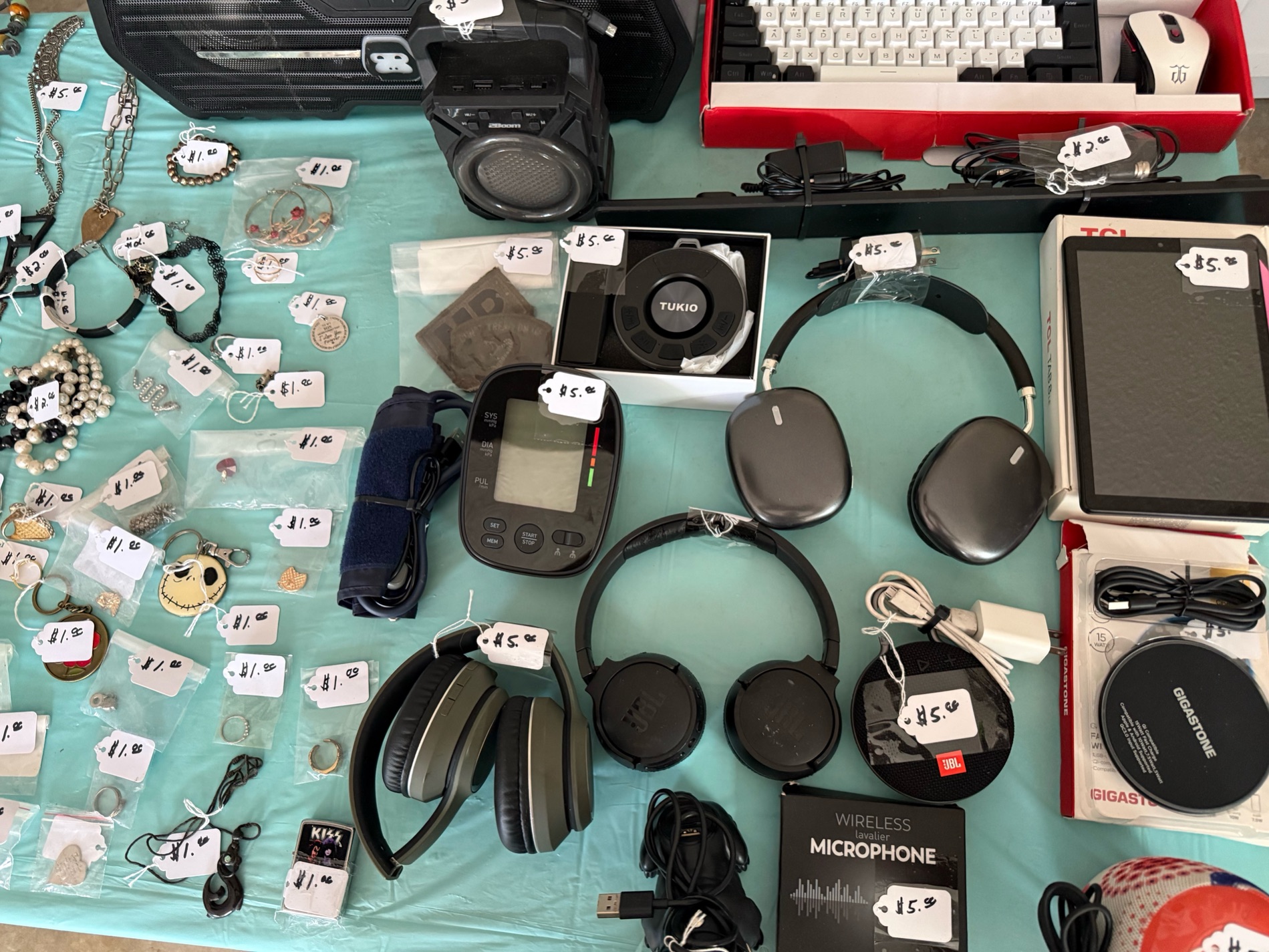 Assorted Fashion Jewelry Bundle photo