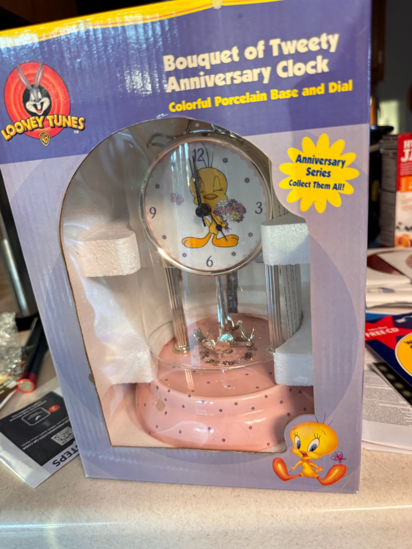 Looney Tunes Tweety Anniversary Clock