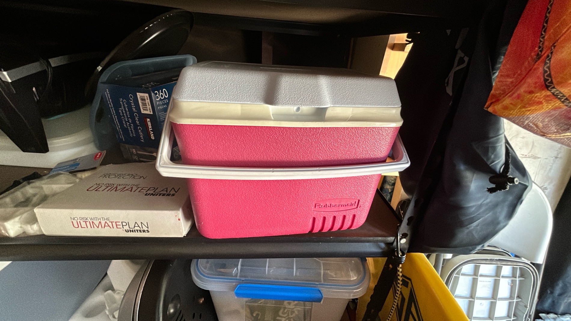 Rubbermaid Cooler