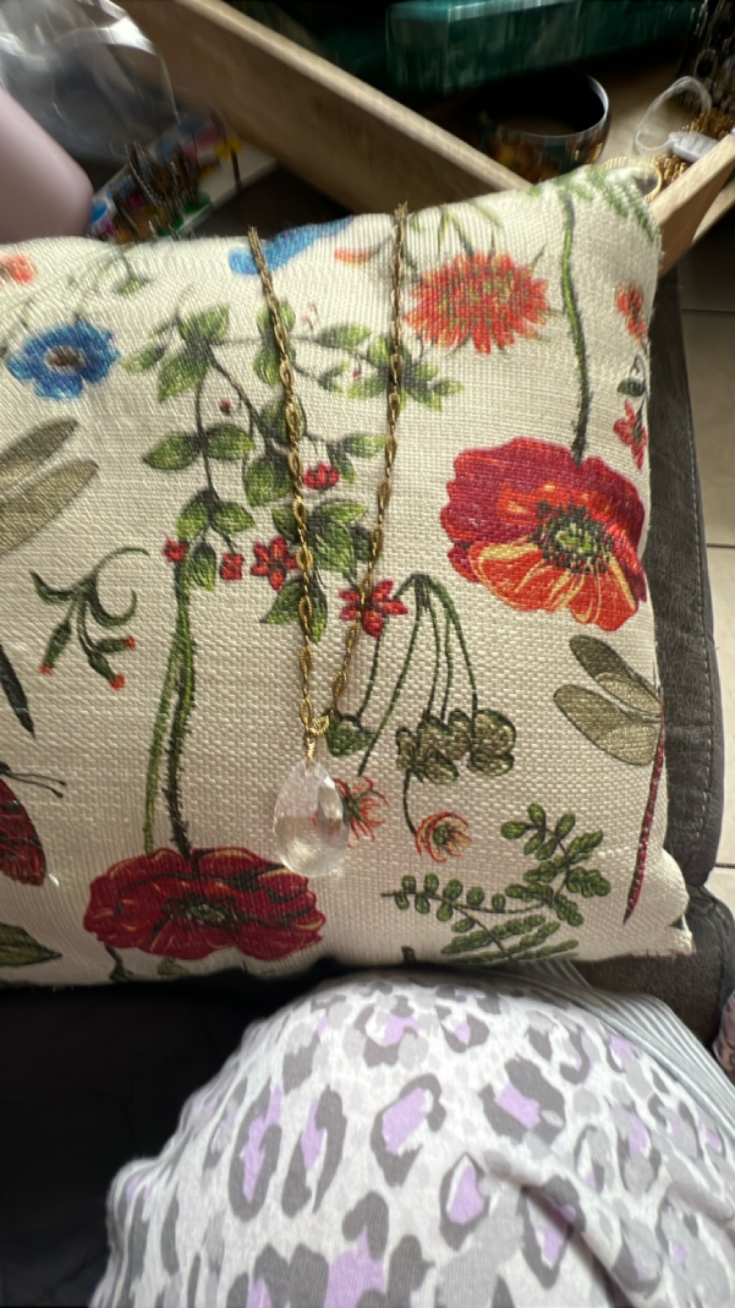 Elegant Crystal Pendant Necklace