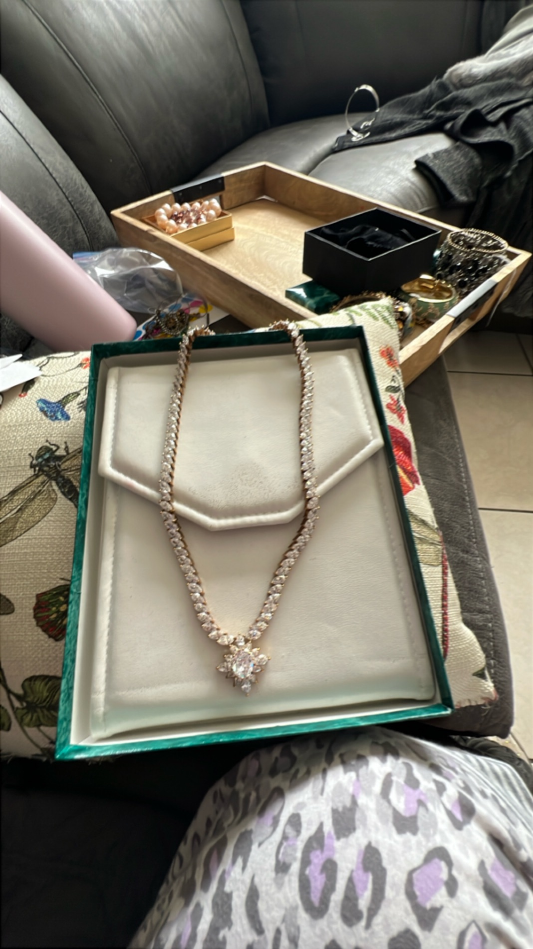 Elegant Rhinestone Necklace