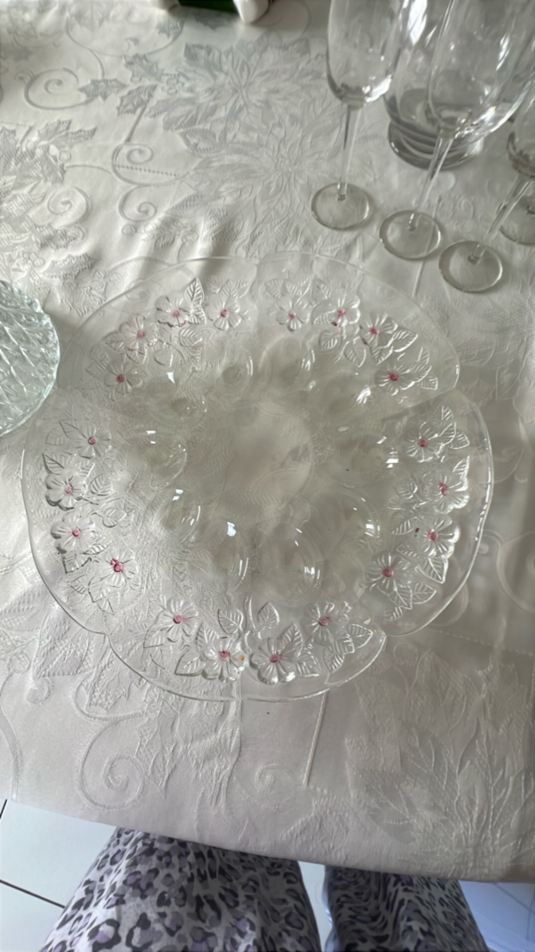 Elegant Glass Platter with Floral Design