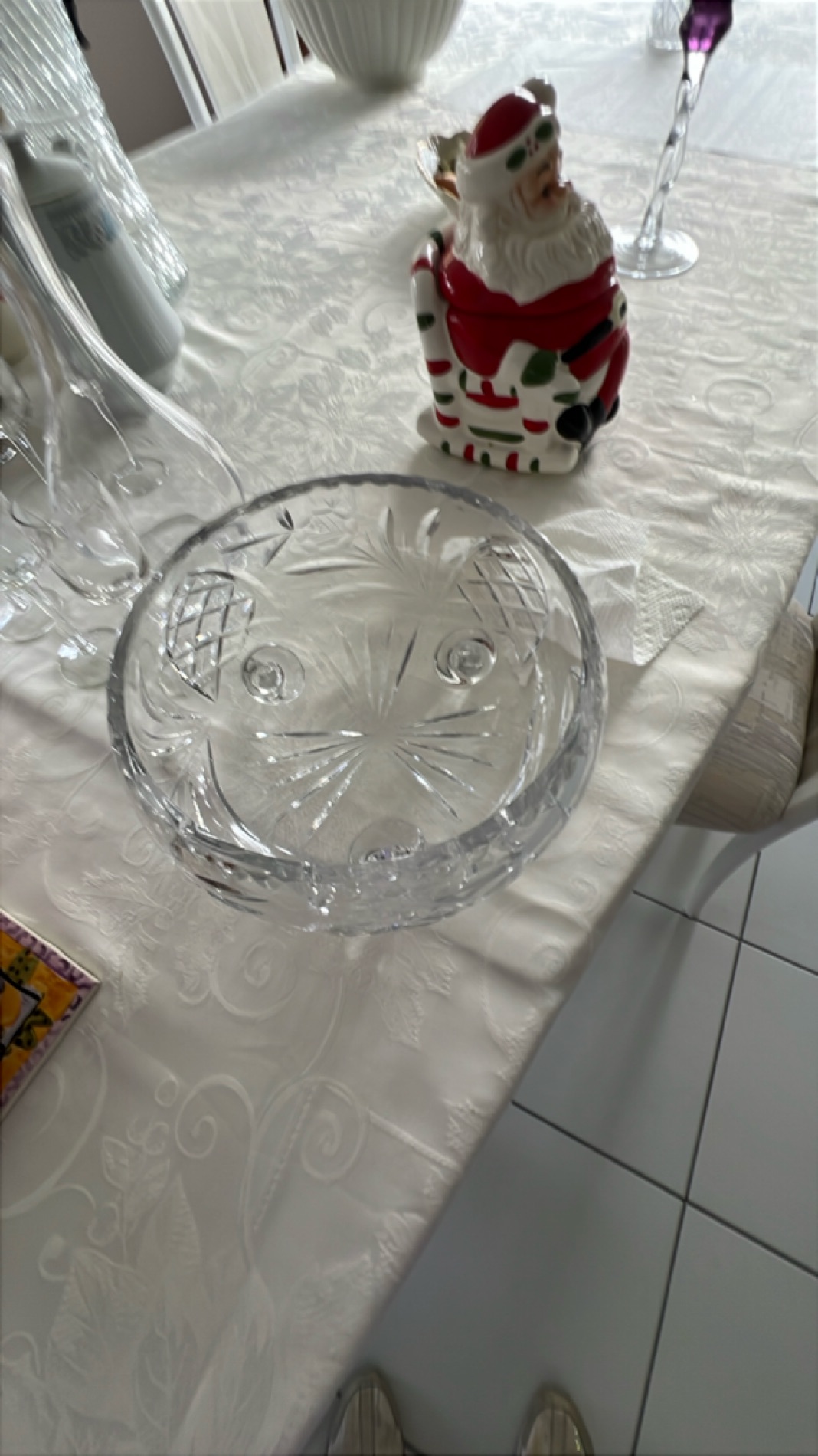 Elegant Crystal Serving Bowl