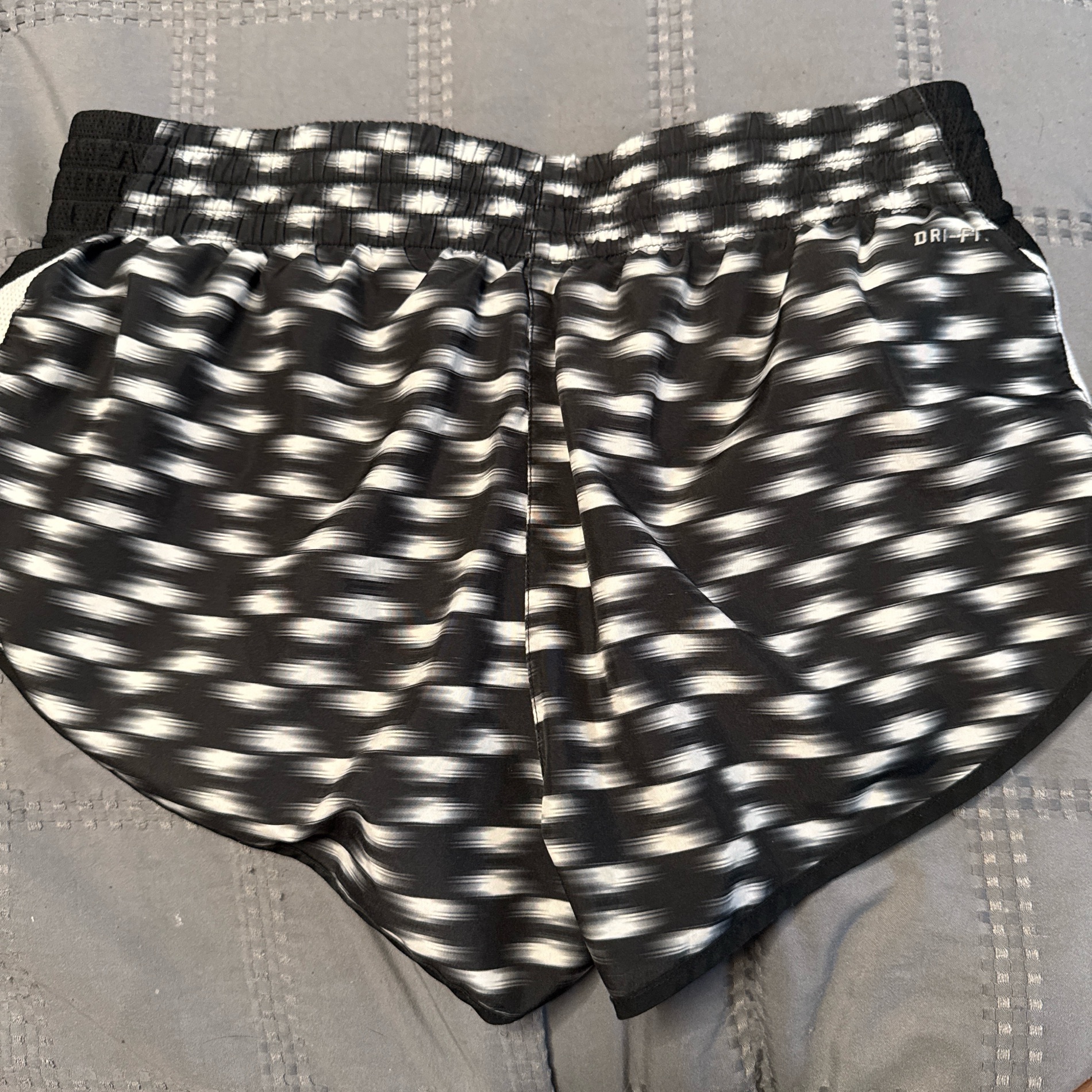 Nike Dri-FIT Running Shorts - Men's Medium photo