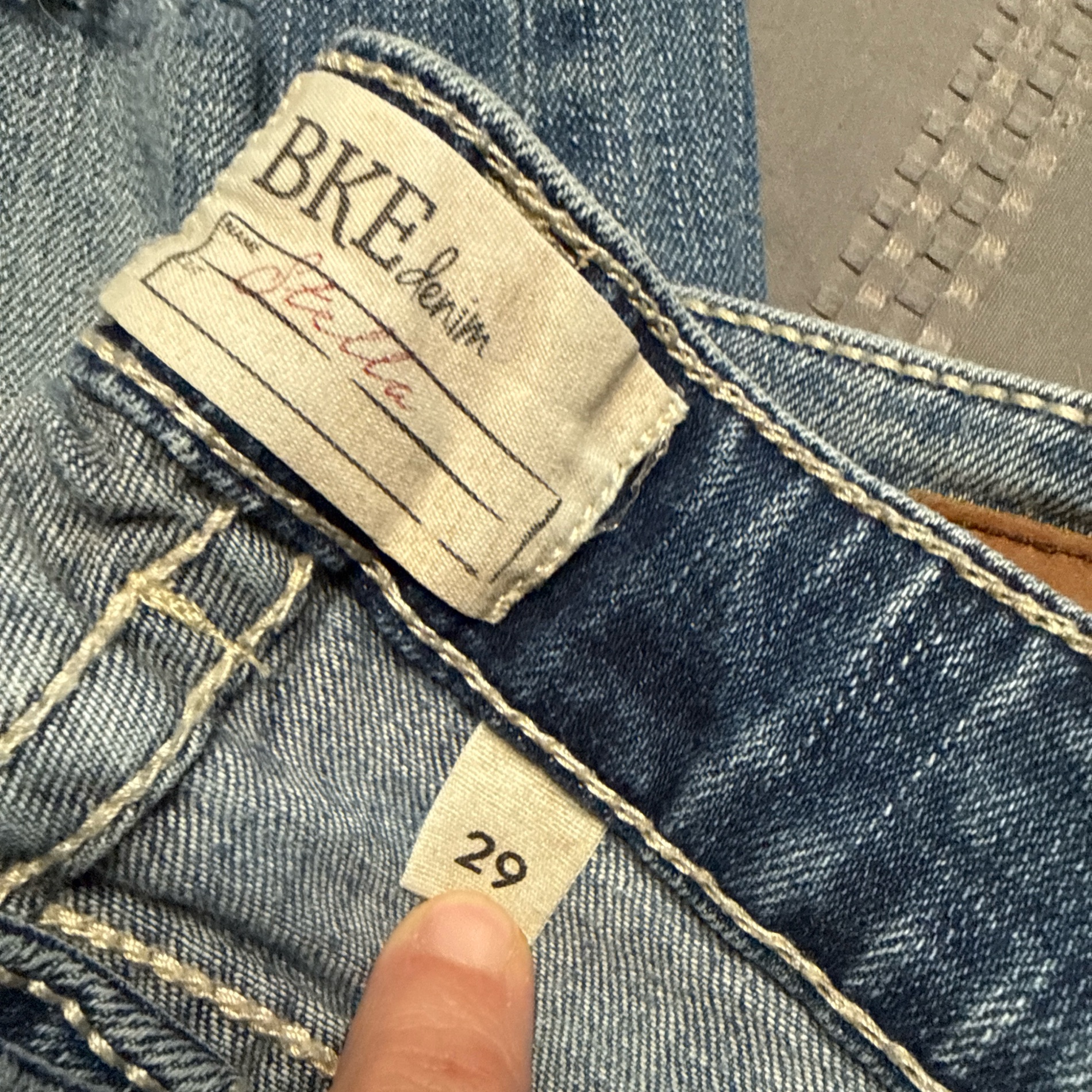 BKE Denim Stella Distressed Jeans - Size 29 photo