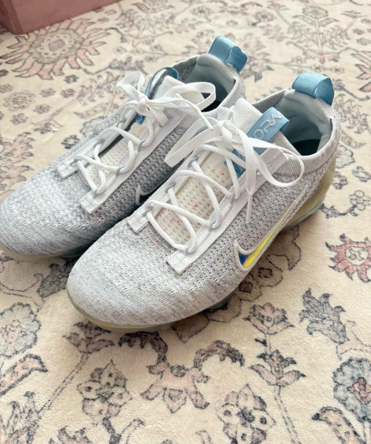 Nike Air VaporMax Flyknit 2021 - White and Blue