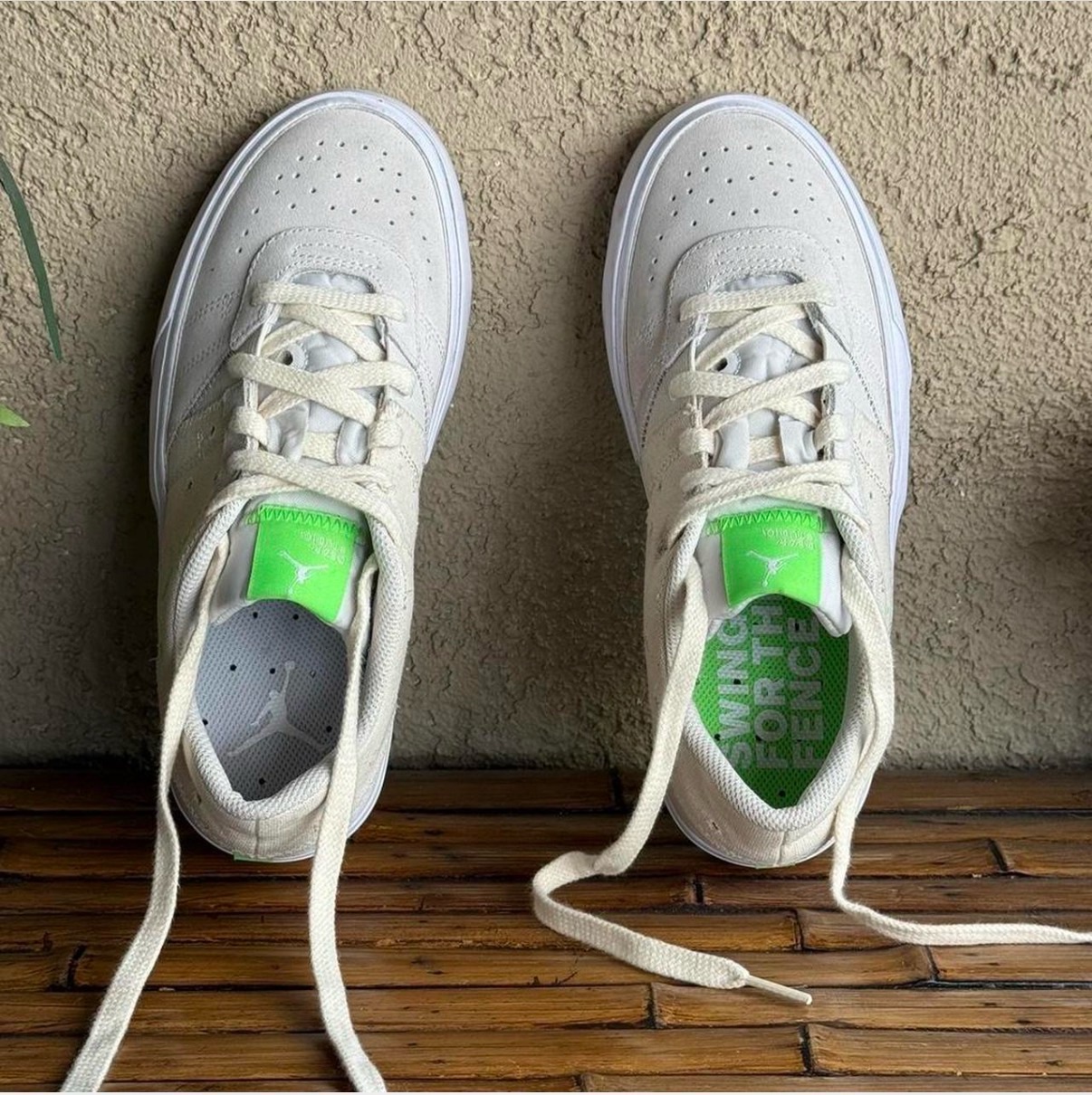 Canvas Low-Top Sneakers with Green Accents photo