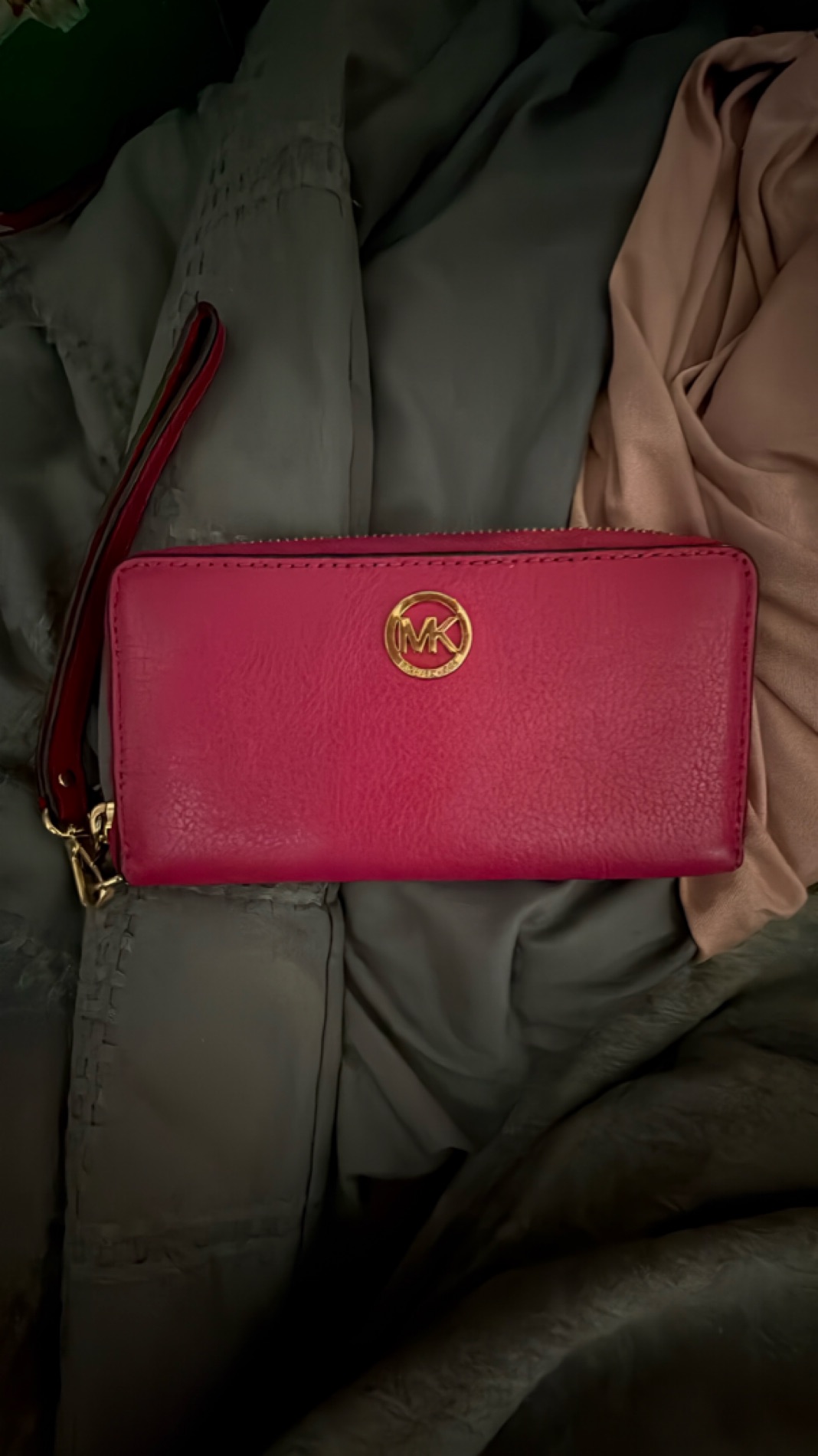 Michael Kors Pink Leather Wristlet Wallet