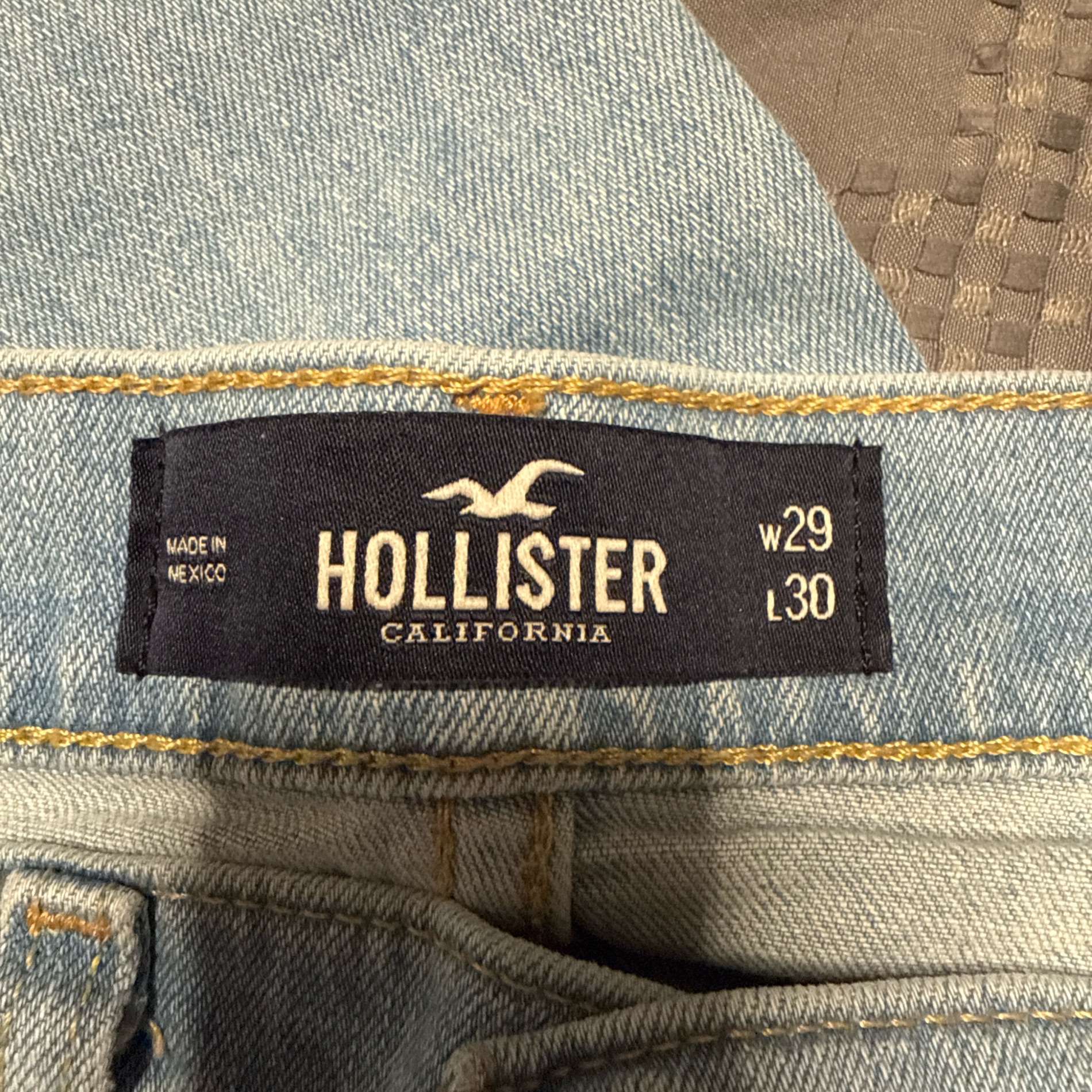 Hollister women’s Skinny Epic Flex Jeans - Light Wash photo
