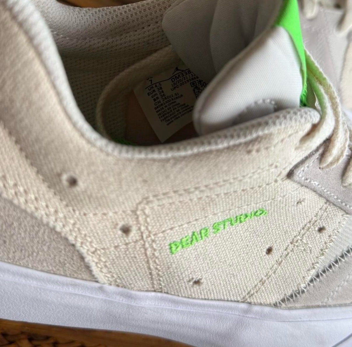 Canvas Low-Top Sneakers with Green Accents photo