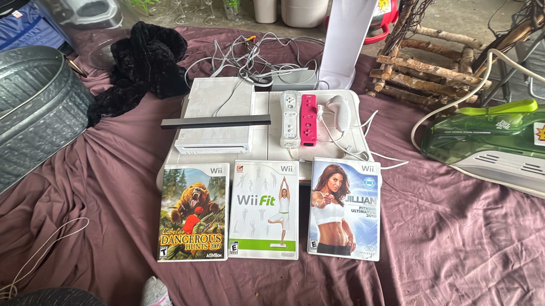 Nintendo Wii Console Bundle with Games and Accessories