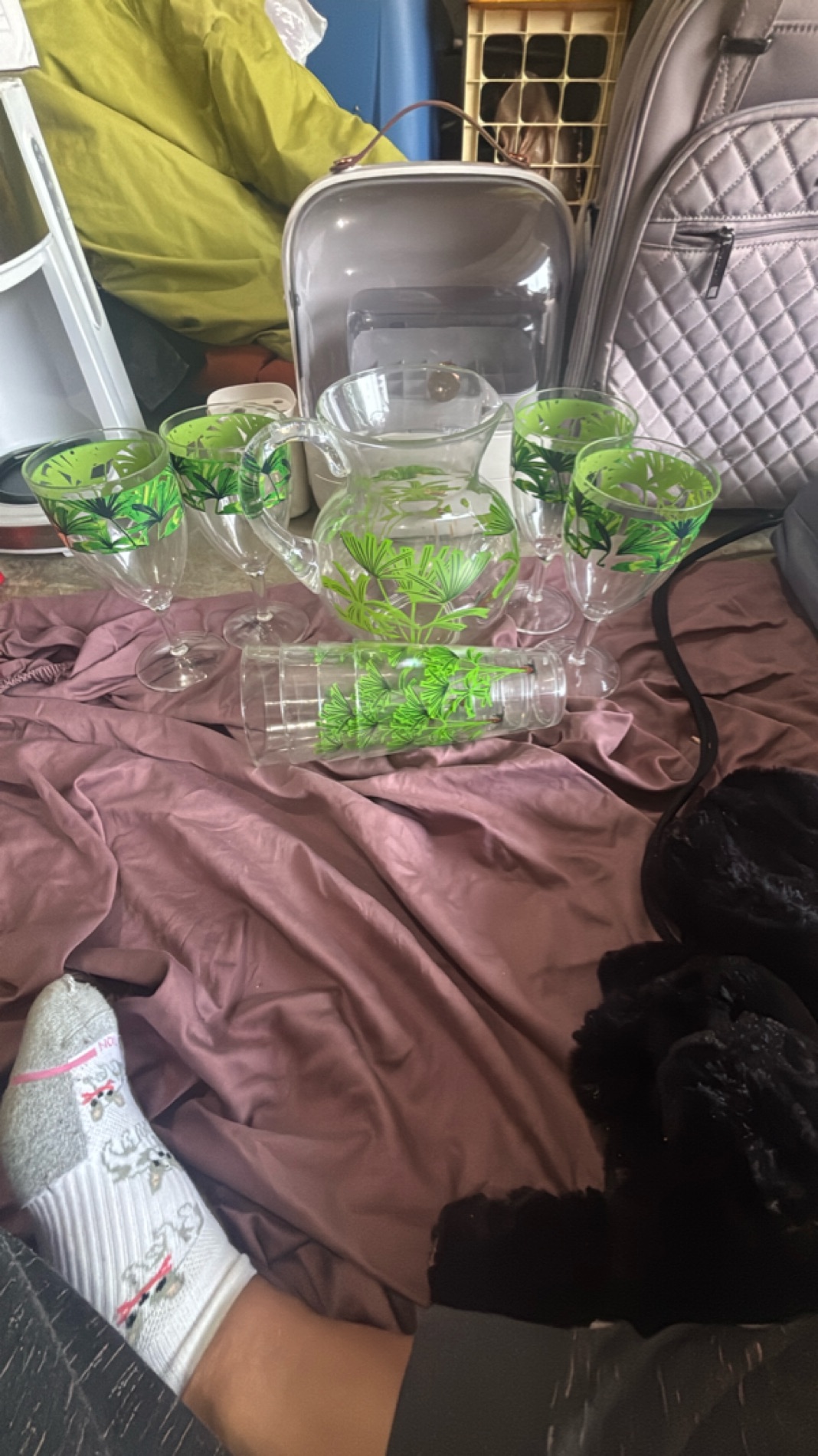 Green Leaf Glassware Set with Pitcher and Tumblers