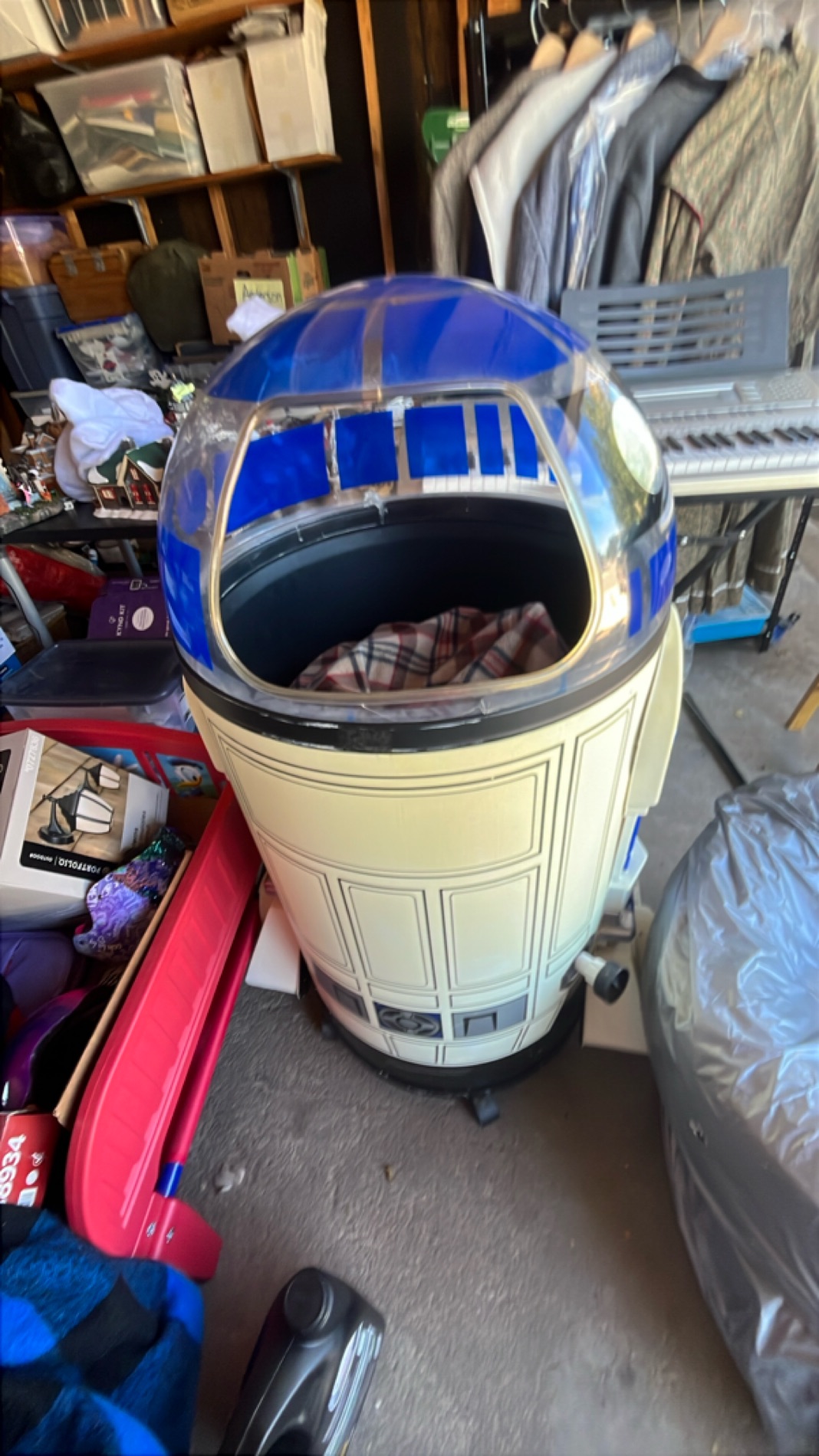 Star Wars R2-D2 Life-Size cooler