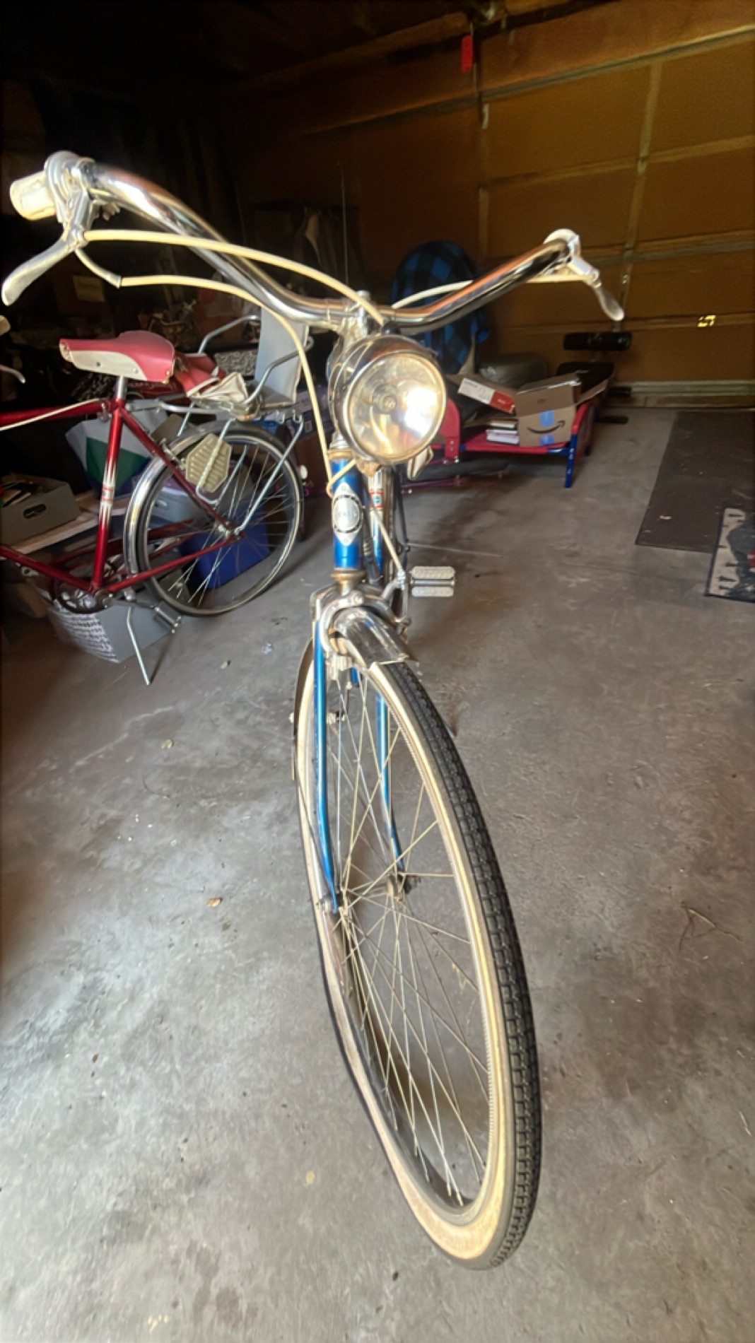 Classic Blue Cruiser Bicycle with Headlight