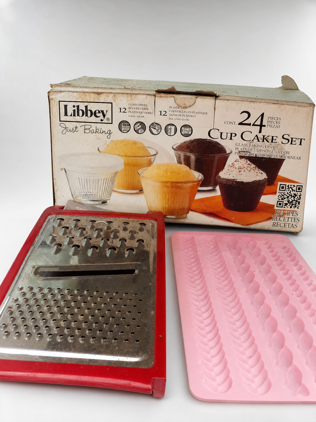 Libbey Cupcake Baking Set with Grater and Silicone Mold
