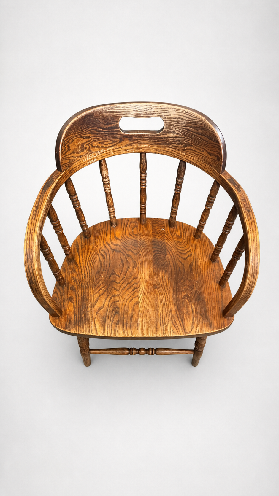 Classic Oak Windsor Chair with Curved Spindle Backset of 8