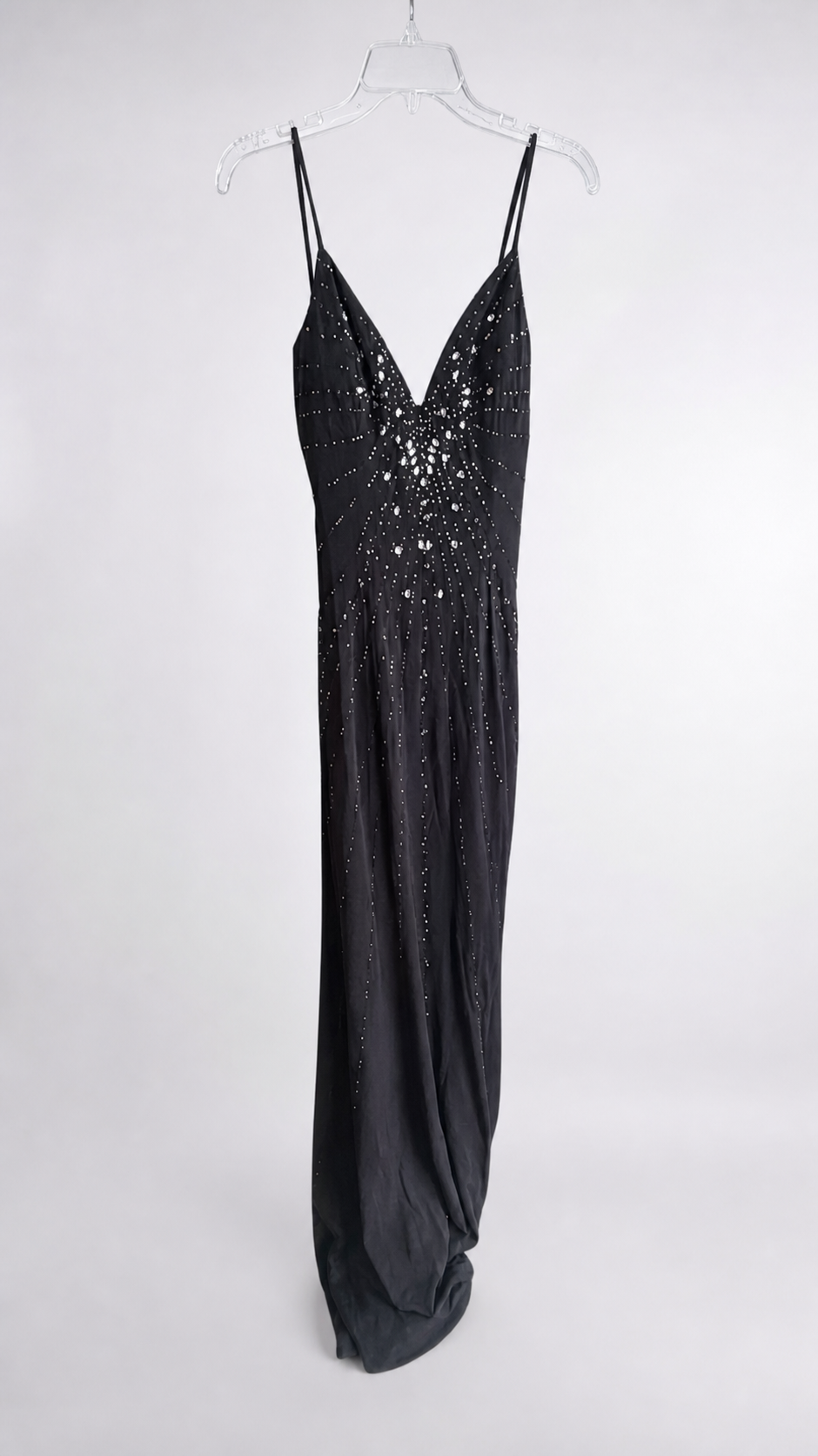 Elegant Black Evening Gown with Sequin Embellishments